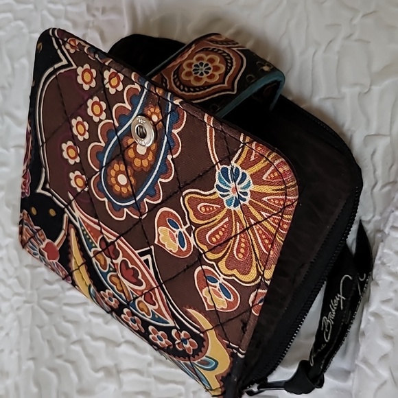 Vera Bradley KENSINGTON RETIRED Wallet - Pasley Black, Brown, Blue Yellow - Picture 4 of 11